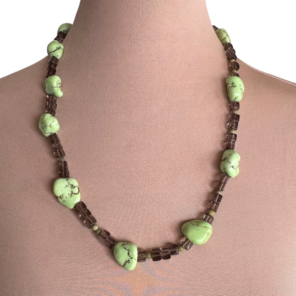 Handmade Green Stone & Glass Beads Necklace 24"